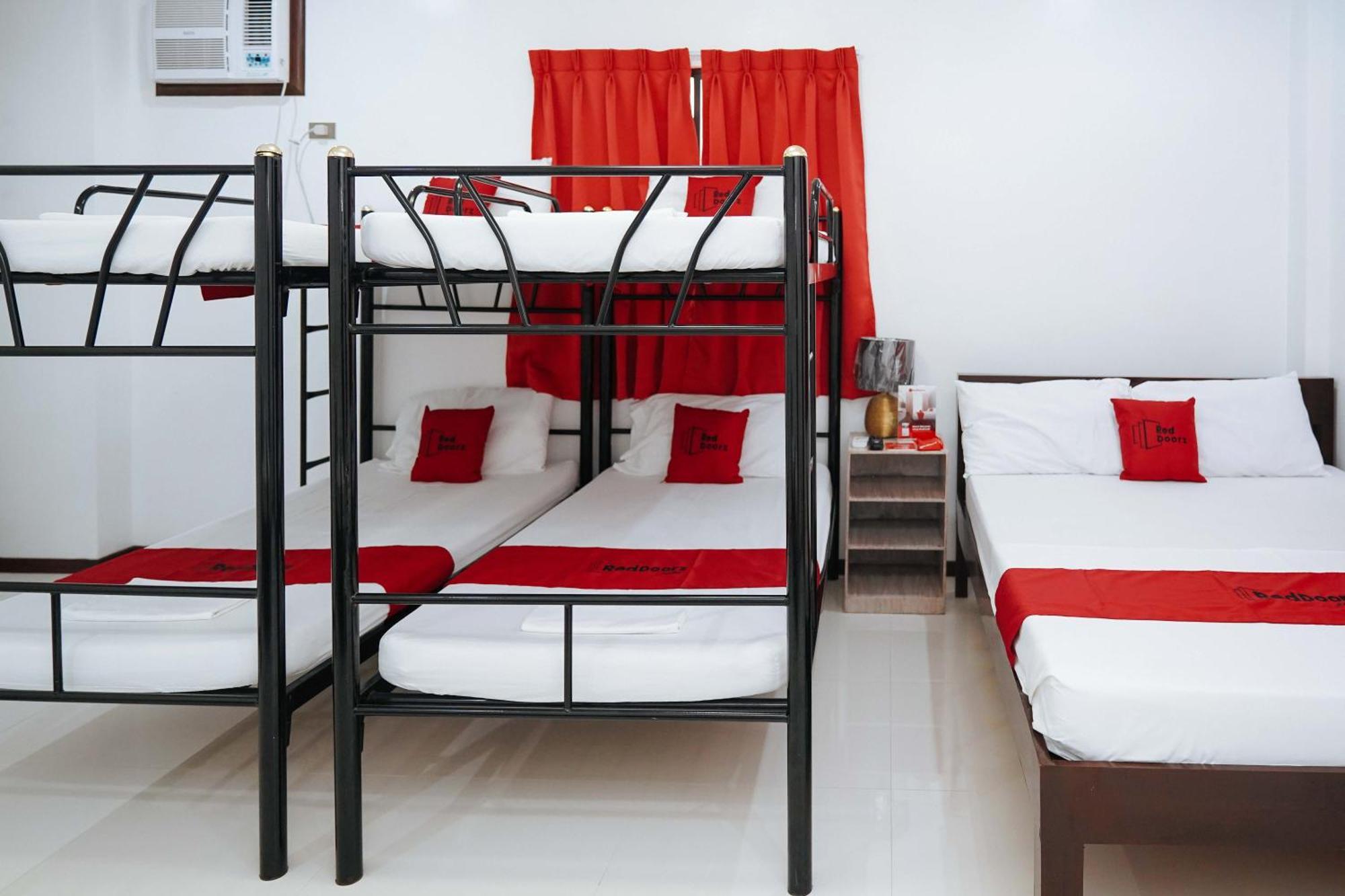 Reddoorz Plus At Billy'S Resort Oslob Extérieur photo